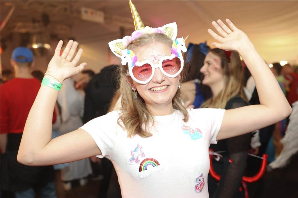 Karnevalssamstag in Olfen: Ganz viele Fotos von den Partys in der Stadt