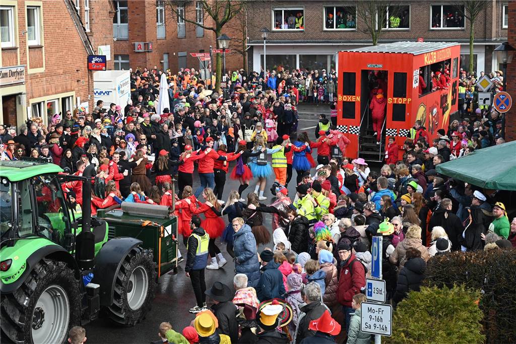 Helau und Kamelle: Raesfelder Rosenmontagszug