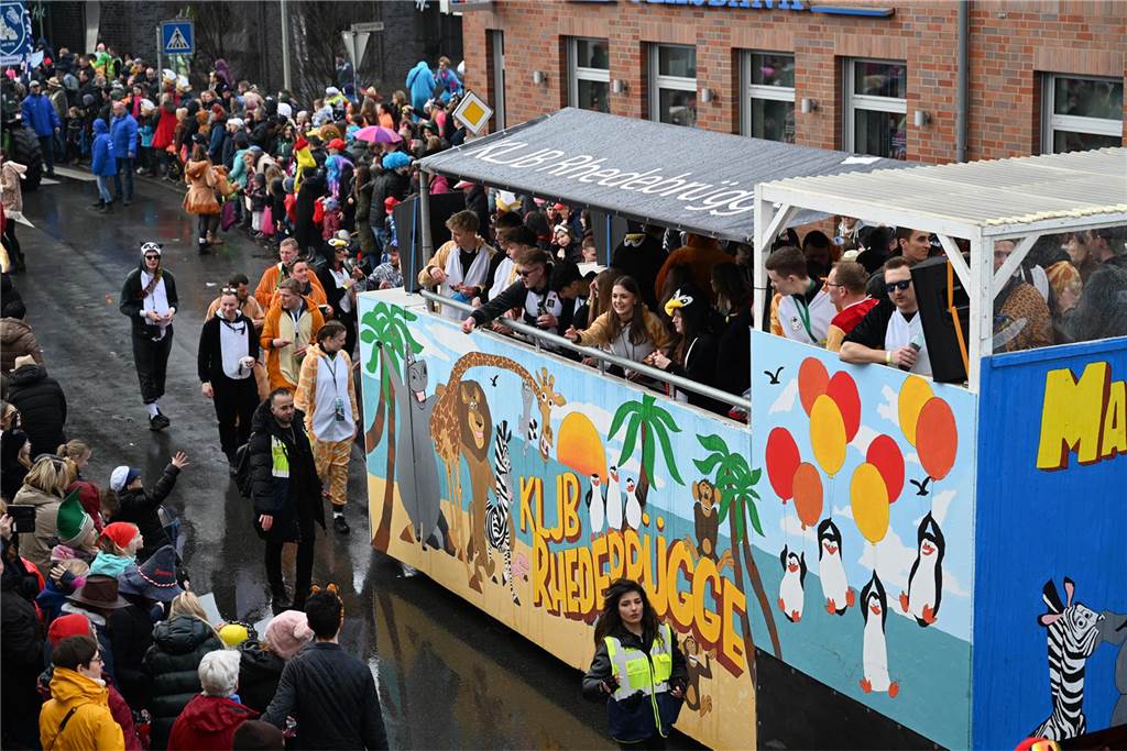 Helau und Kamelle: Raesfelder Rosenmontagszug