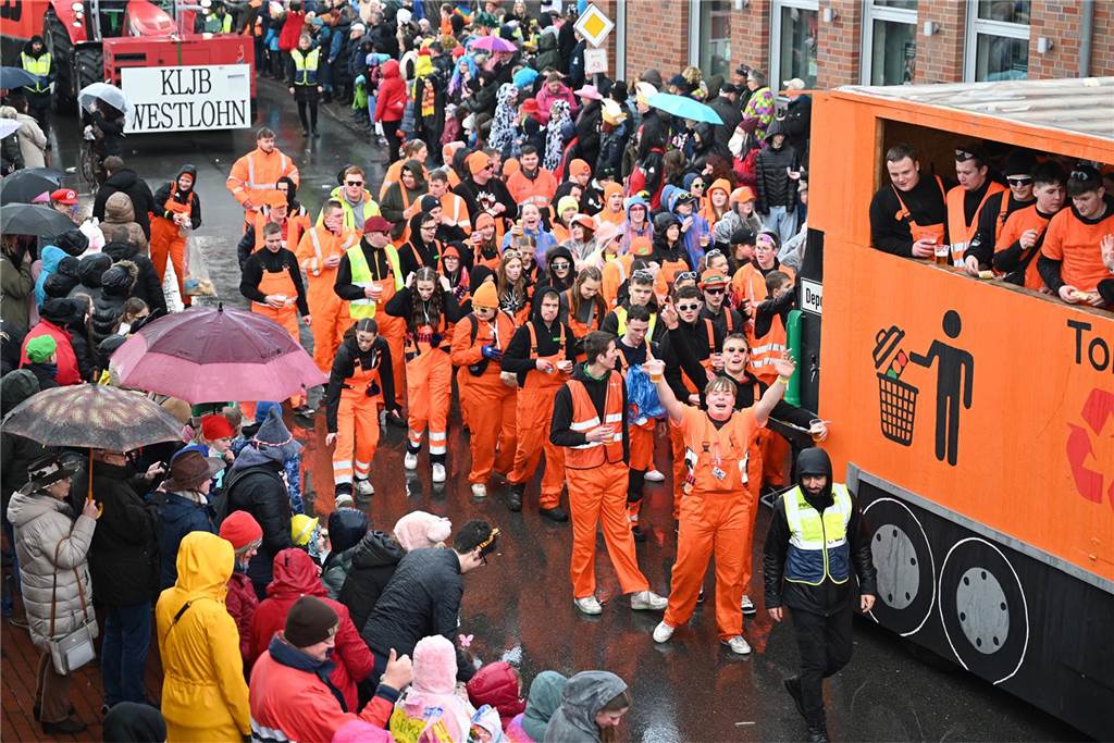 Helau und Kamelle: Raesfelder Rosenmontagszug