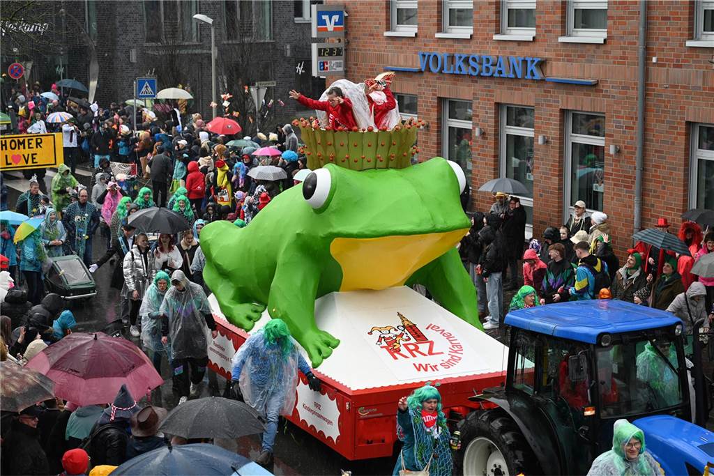 Helau und Kamelle: Raesfelder Rosenmontagszug