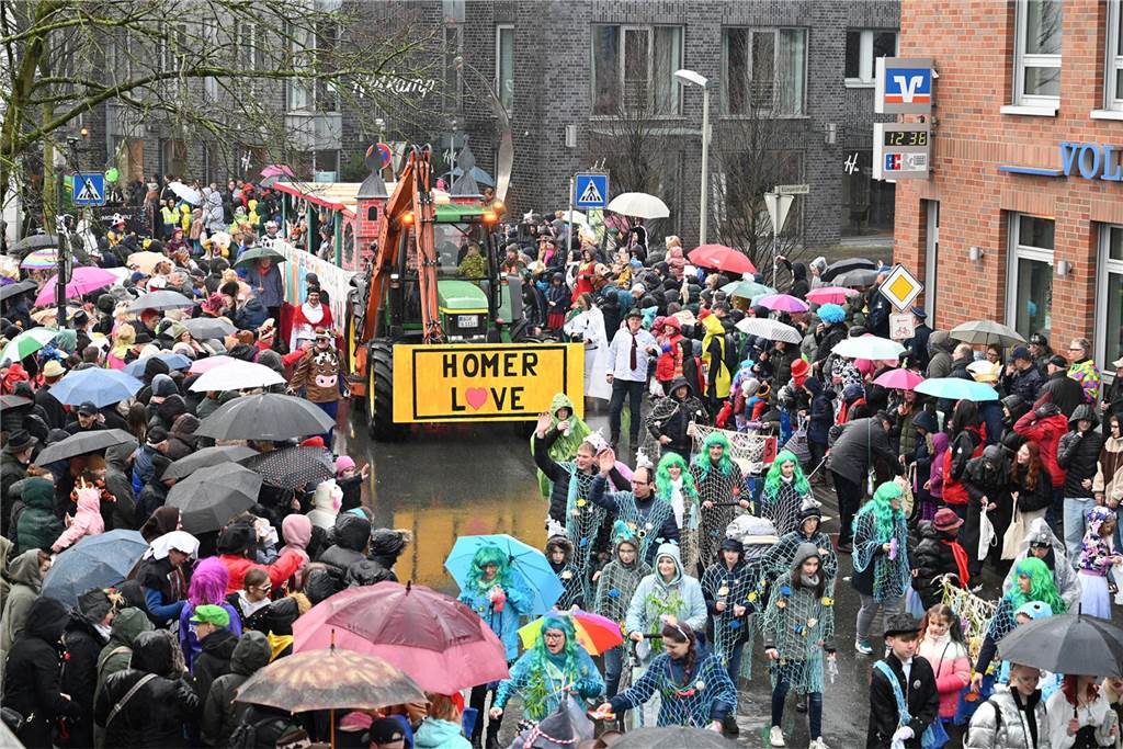 Helau und Kamelle: Raesfelder Rosenmontagszug