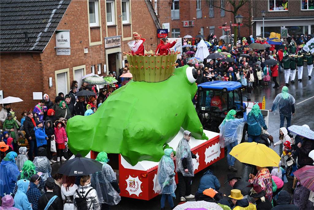 Helau und Kamelle: Raesfelder Rosenmontagszug