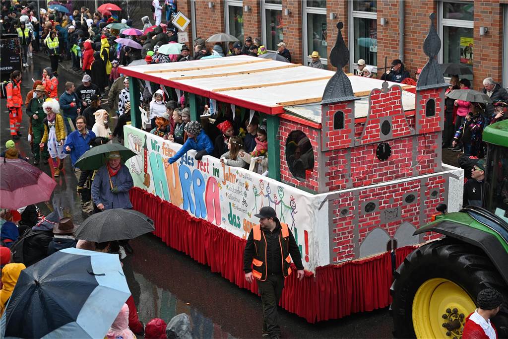 Helau und Kamelle: Raesfelder Rosenmontagszug