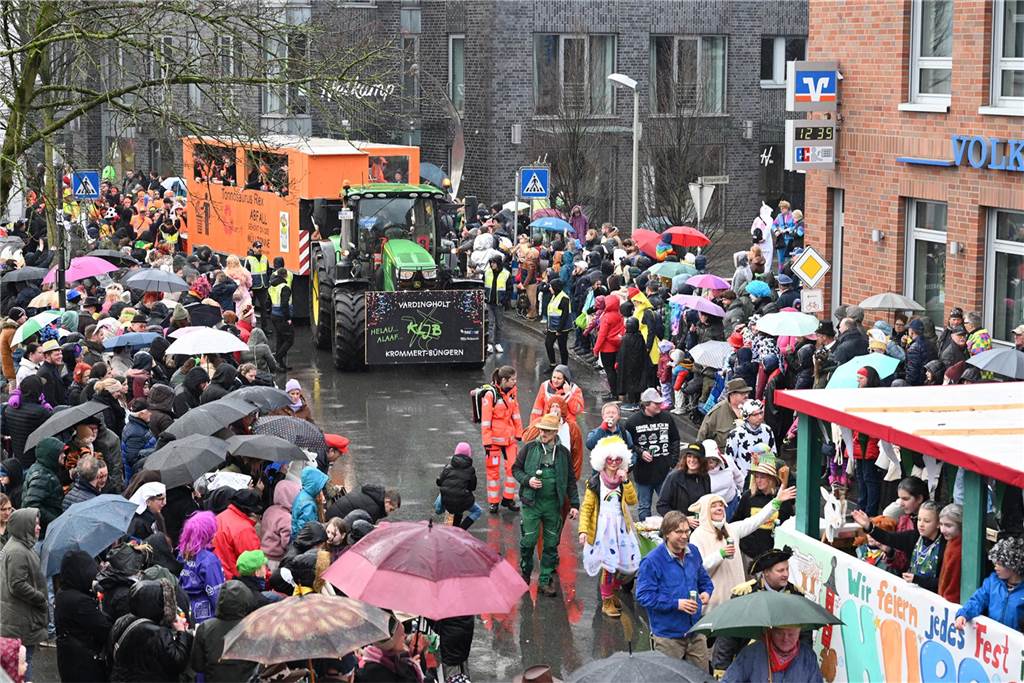 Helau und Kamelle: Raesfelder Rosenmontagszug