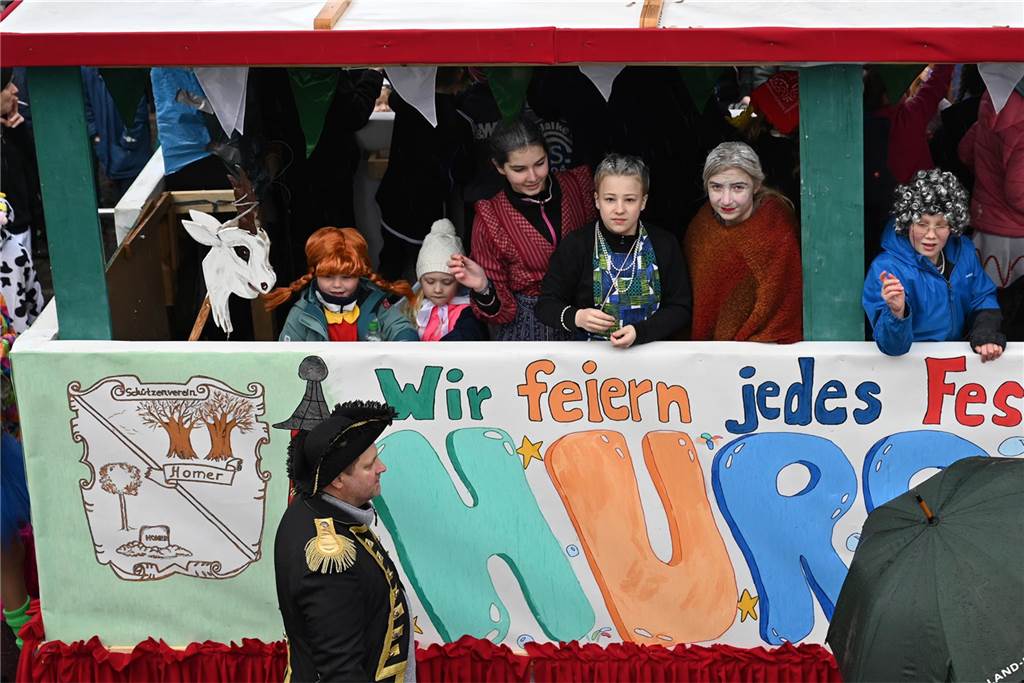 Helau und Kamelle: Raesfelder Rosenmontagszug