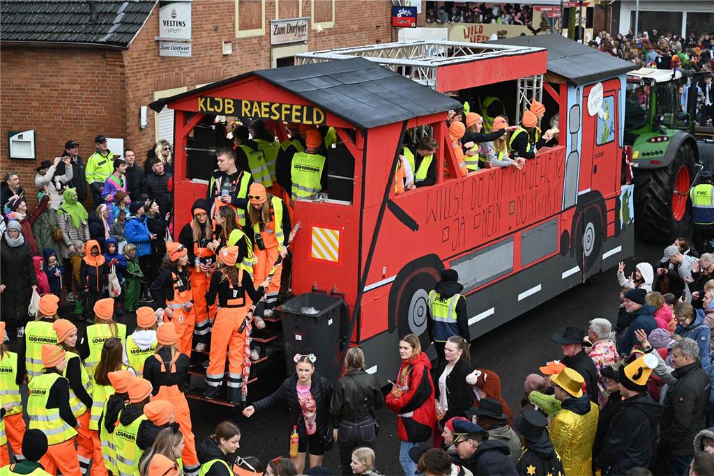 Helau und Kamelle: Raesfelder Rosenmontagszug