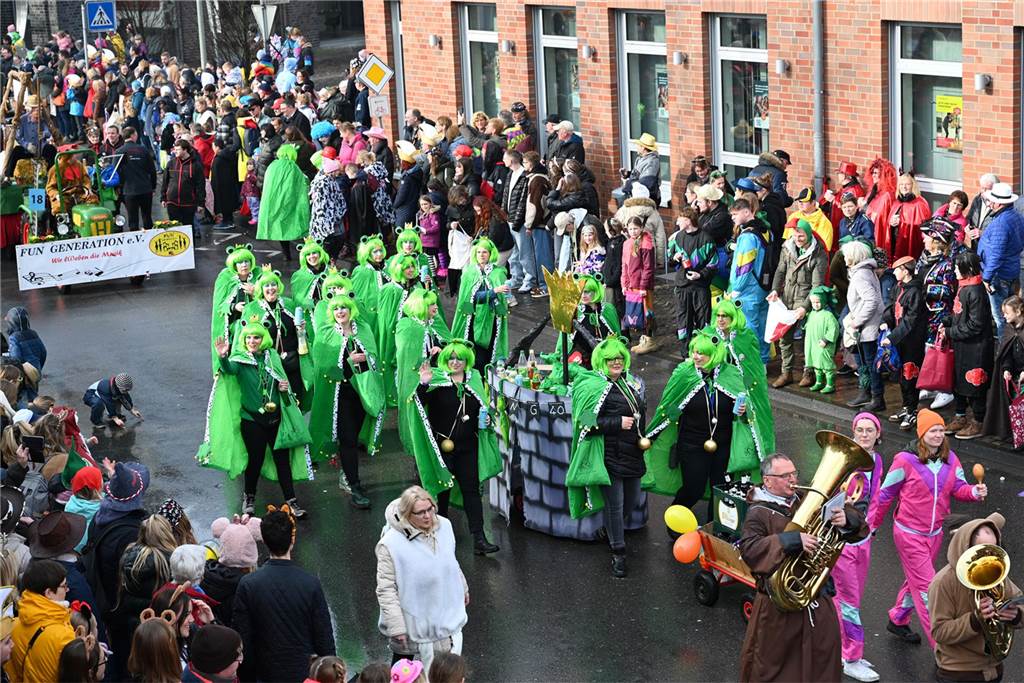 Helau und Kamelle: Raesfelder Rosenmontagszug