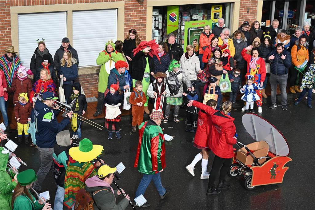Helau und Kamelle: Raesfelder Rosenmontagszug
