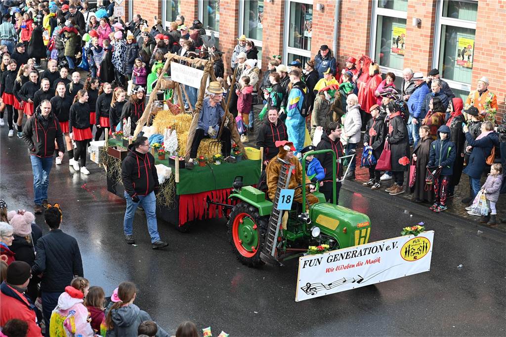 Helau und Kamelle: Raesfelder Rosenmontagszug