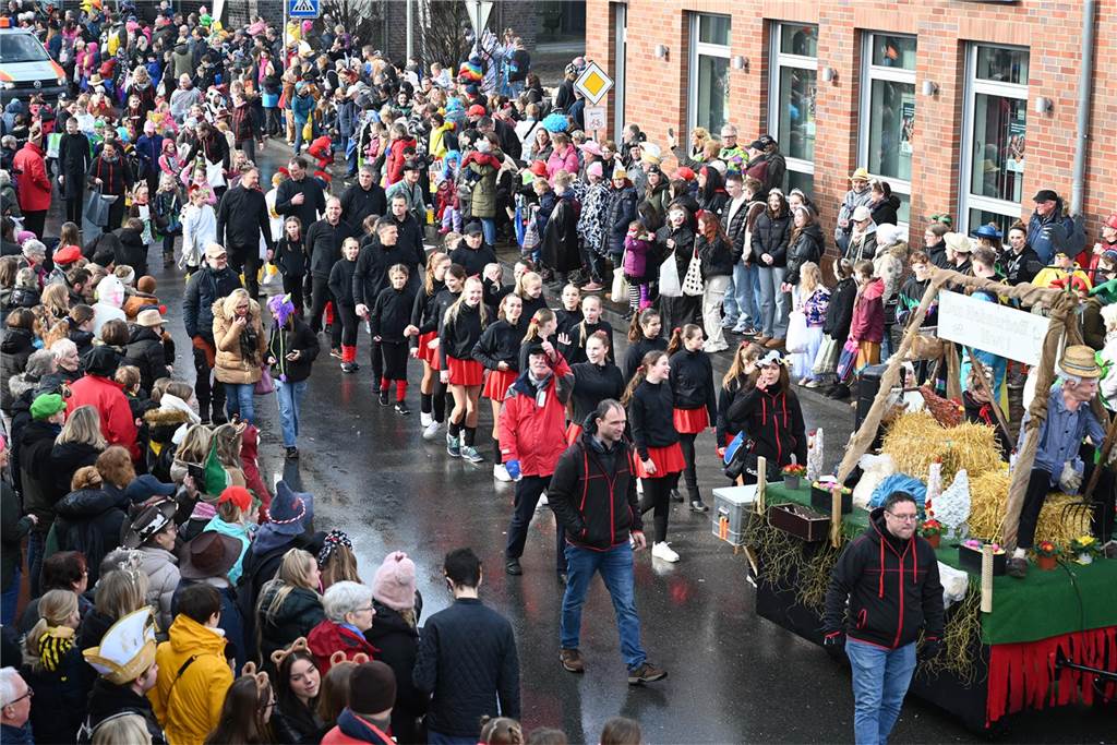 Helau und Kamelle: Raesfelder Rosenmontagszug