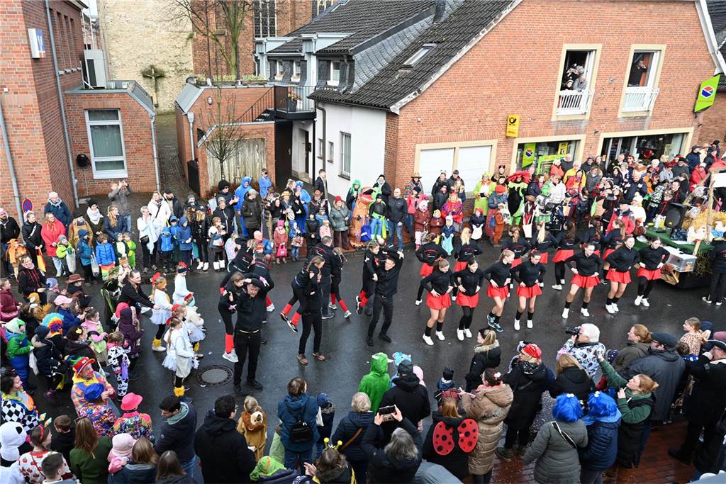 Helau und Kamelle: Raesfelder Rosenmontagszug