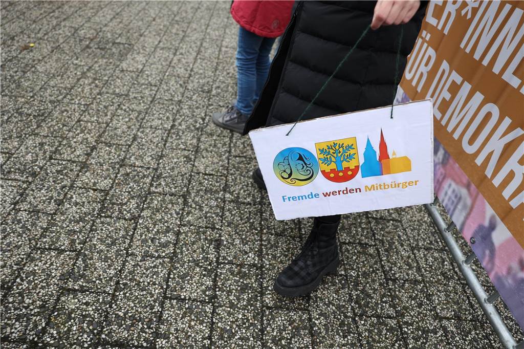 Die besten Bilder von der Kundgebung in Ascheberg: Plakate für Demokratie und Vielfalt