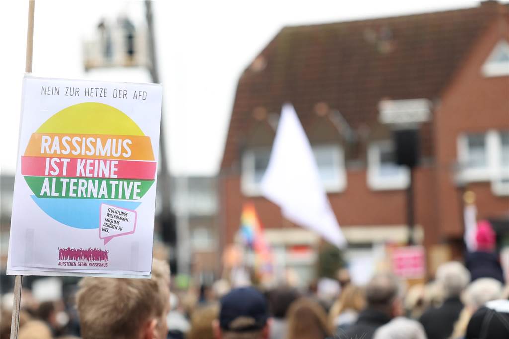 Die besten Bilder von der Kundgebung in Ascheberg: Plakate für Demokratie und Vielfalt