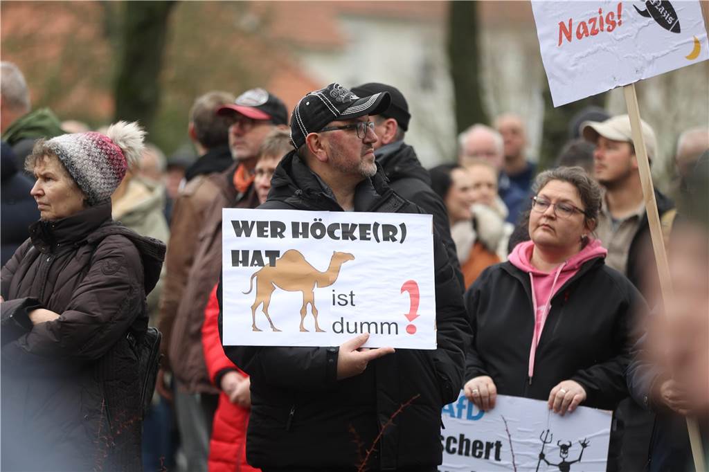 Die besten Bilder von der Kundgebung in Ascheberg: Plakate für Demokratie und Vielfalt