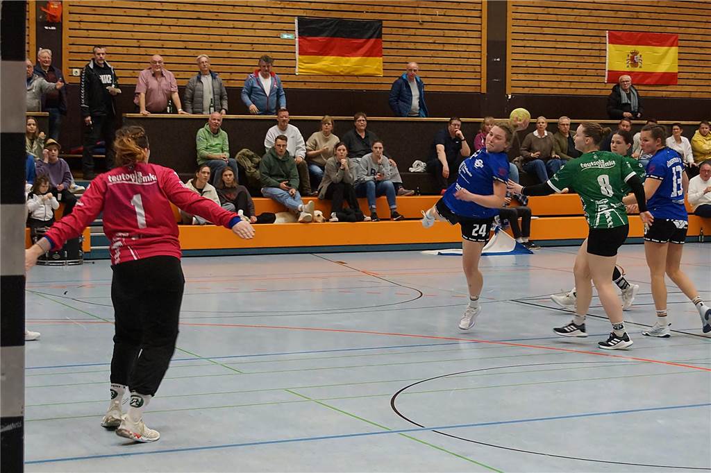 Viele Handball-Fotos vom Wochenende: SGH Unna Massen auf Kurs Wiederaufstieg, KSV vor Ligaerhalt