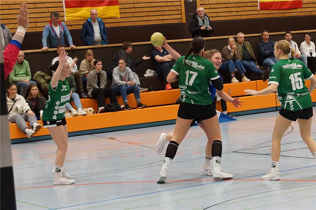 Viele Handball-Fotos vom Wochenende: SGH Unna Massen auf Kurs Wiederaufstieg, KSV vor Ligaerhalt