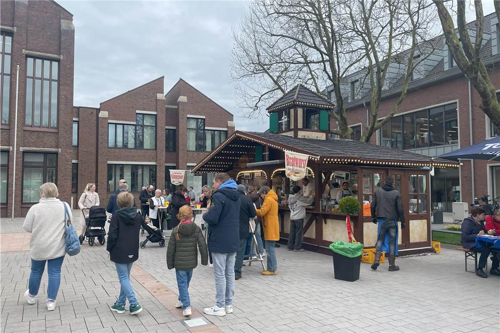 Viele Fotos vom Ostermarkt: Über 8000 Sonntagsbummler am verkaufsoffenen Ostermarkt-Sonntag