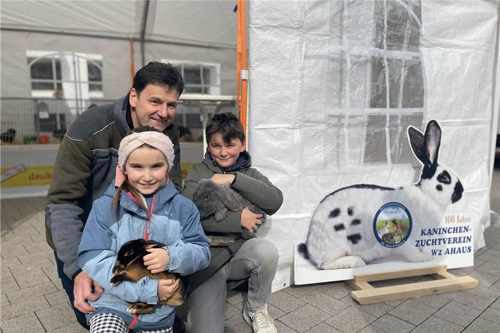 Viele Fotos vom Ostermarkt: Über 8000 Sonntagsbummler am verkaufsoffenen Ostermarkt-Sonntag