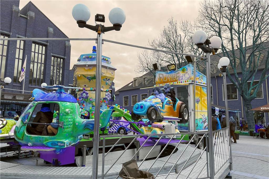 Viele Fotos vom Ostermarkt: Über 8000 Sonntagsbummler am verkaufsoffenen Ostermarkt-Sonntag