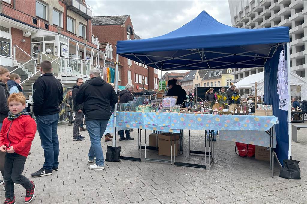 Viele Fotos vom Ostermarkt: Über 8000 Sonntagsbummler am verkaufsoffenen Ostermarkt-Sonntag