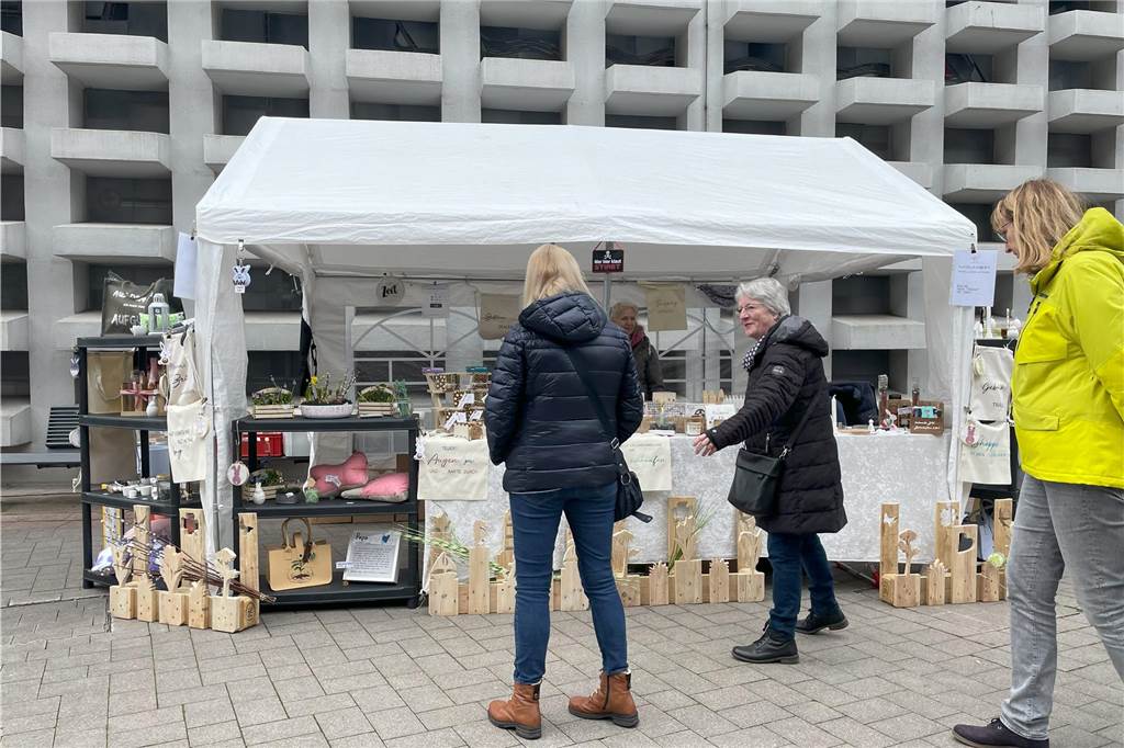 Viele Fotos vom Ostermarkt: Über 8000 Sonntagsbummler am verkaufsoffenen Ostermarkt-Sonntag