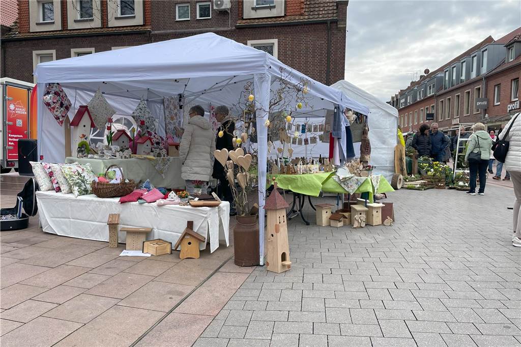Viele Fotos vom Ostermarkt: Über 8000 Sonntagsbummler am verkaufsoffenen Ostermarkt-Sonntag