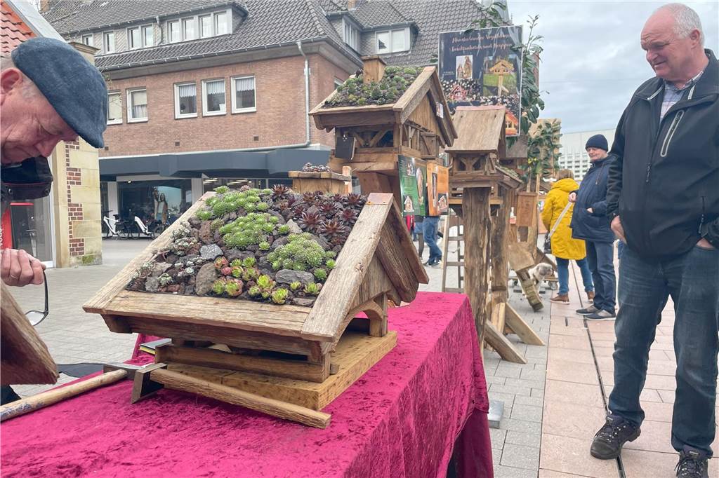 Viele Fotos vom Ostermarkt: Über 8000 Sonntagsbummler am verkaufsoffenen Ostermarkt-Sonntag