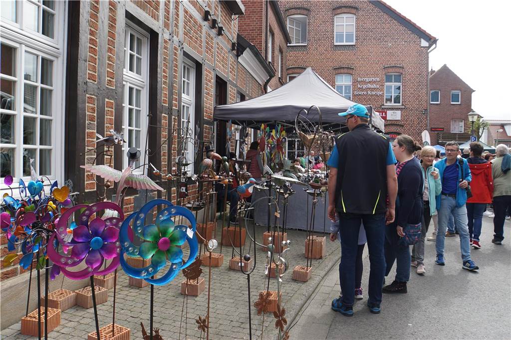 Frühlingsfest Herbern 2024: Volle Straßen bei bestem Wetter