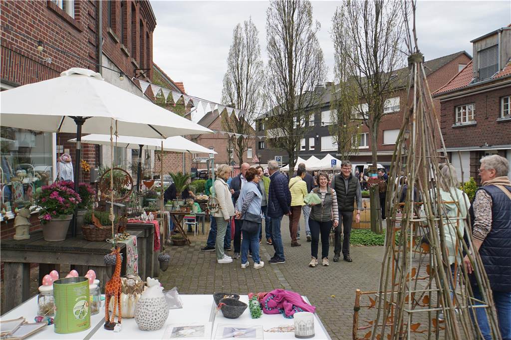 Frühlingsfest Herbern 2024: Volle Straßen bei bestem Wetter