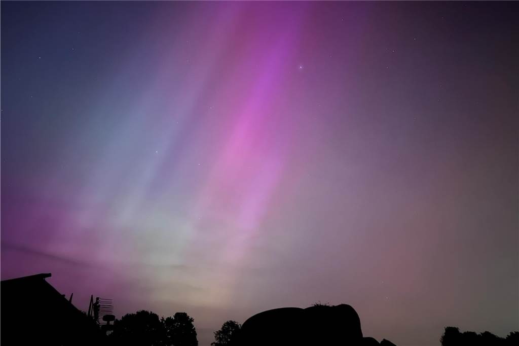 Polarlichter über Dorsten: Schicken Sie uns Ihre Fotos!