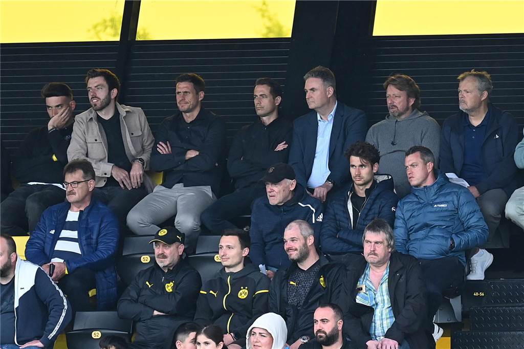 Herrmann sichert BVB-U19 gegen Hertha BSC die Chance aufs Finale: Dortmund droht Defensiv-Engpass Herrmann sichert BVB-U19 gegen Hertha BSC die Chance aufs Finale: Dortmund droht Defensiv-Engpass