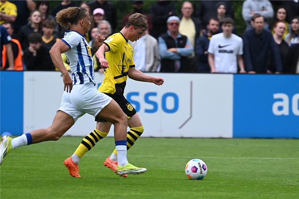 Herrmann sichert BVB-U19 gegen Hertha BSC die Chance aufs Finale: Dortmund droht Defensiv-Engpass