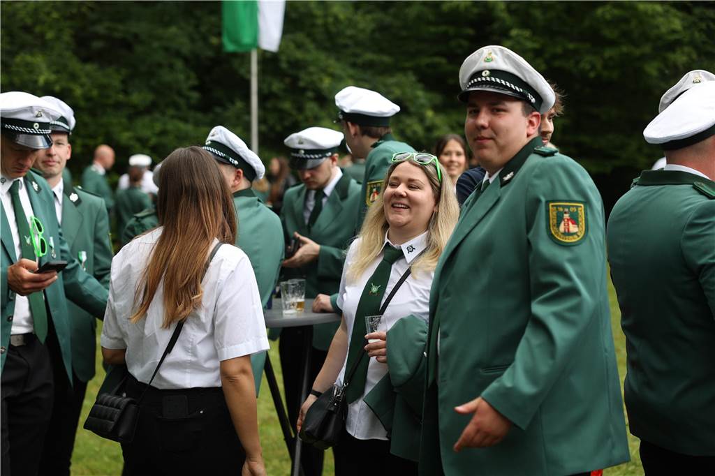 Vogelschießen der Bürgerschützen Nordkirchen: Ausgelassene Feier an der Datscha