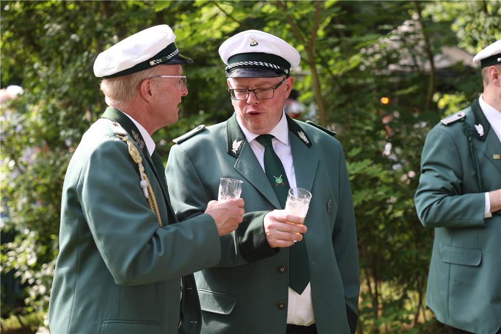 Vogelschießen der Bürgerschützen Nordkirchen: Ausgelassene Feier an der Datscha