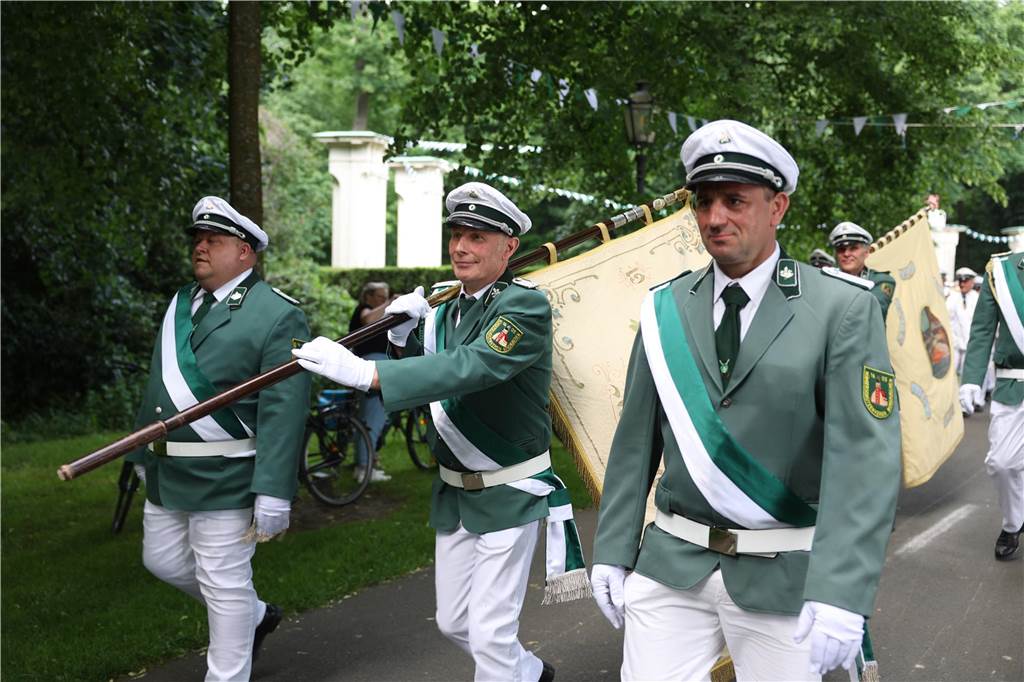 Vogelschießen der Bürgerschützen Nordkirchen: Ausgelassene Feier an der Datscha