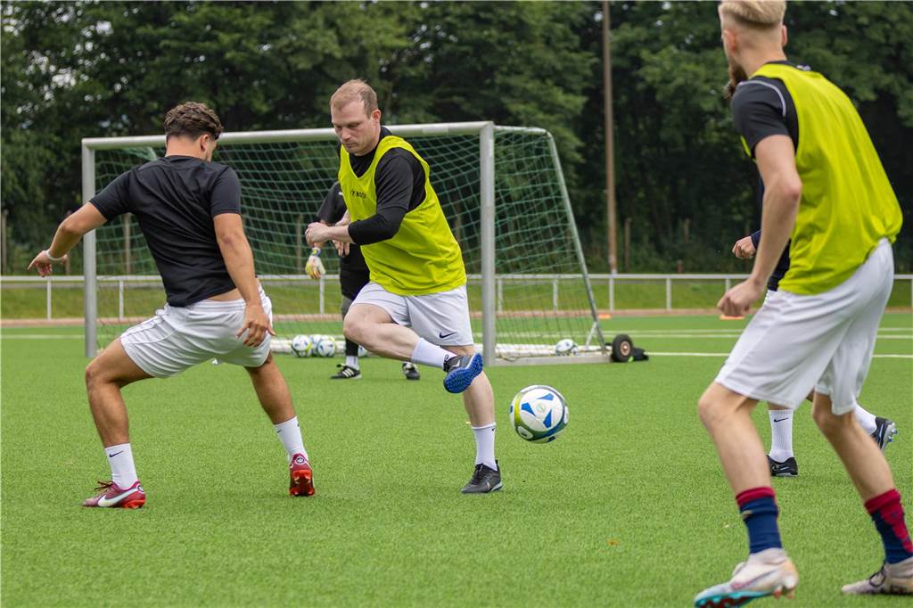 Aufsteiger paukt für den Neustart in der A-Liga: Viele Fotos vom Auftakt des SC Fröndenberg