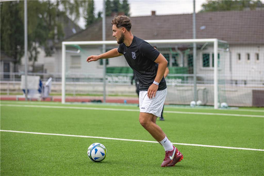 Aufsteiger paukt für den Neustart in der A-Liga: Viele Fotos vom Auftakt des SC Fröndenberg