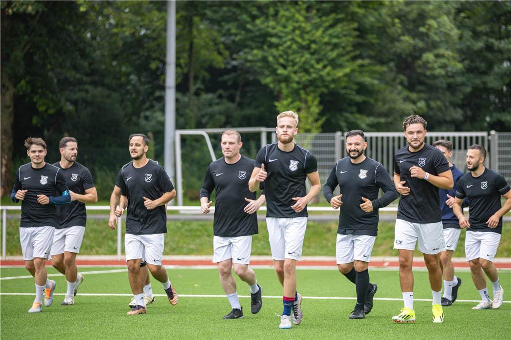 Aufsteiger paukt für den Neustart in der A-Liga: Viele Fotos vom Auftakt des SC Fröndenberg