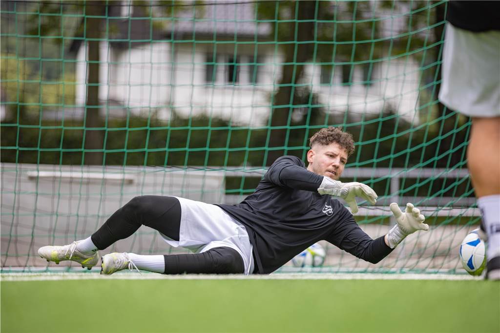 Aufsteiger paukt für den Neustart in der A-Liga: Viele Fotos vom Auftakt des SC Fröndenberg