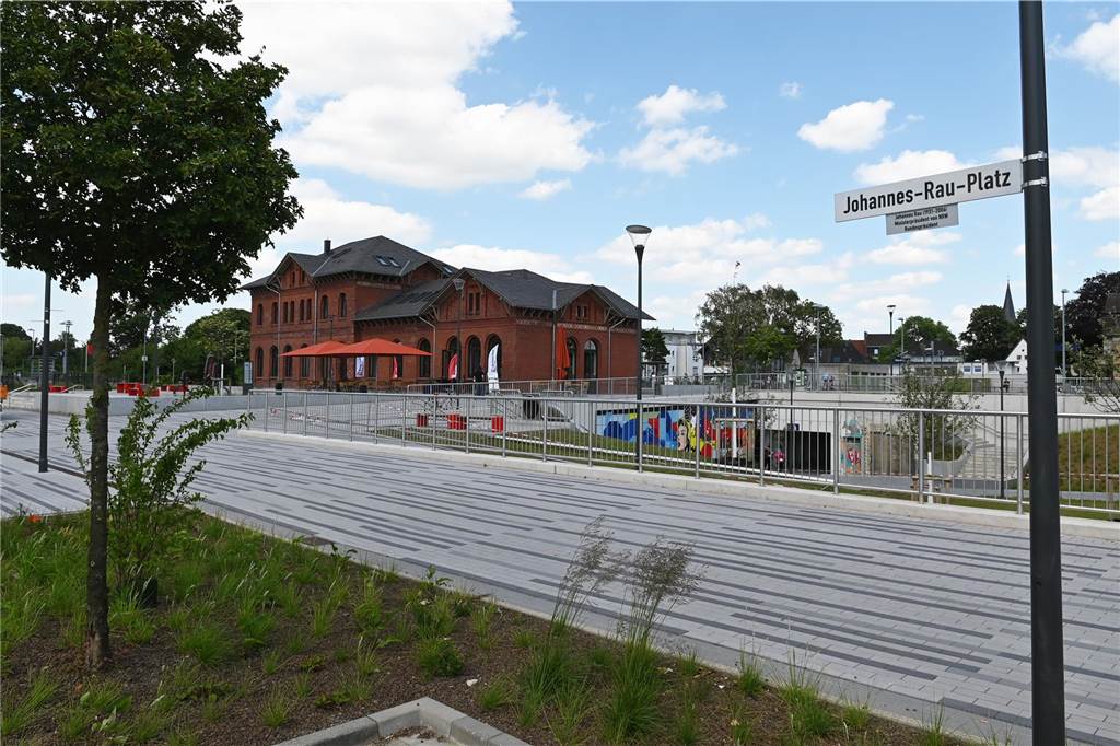 Der neue Bahnhofsvorplatz in Dorsten ist fertig
