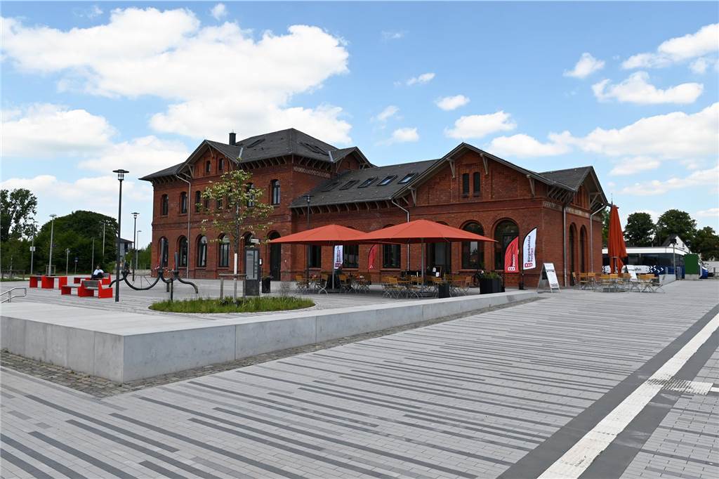 Der neue Bahnhofsvorplatz in Dorsten ist fertig