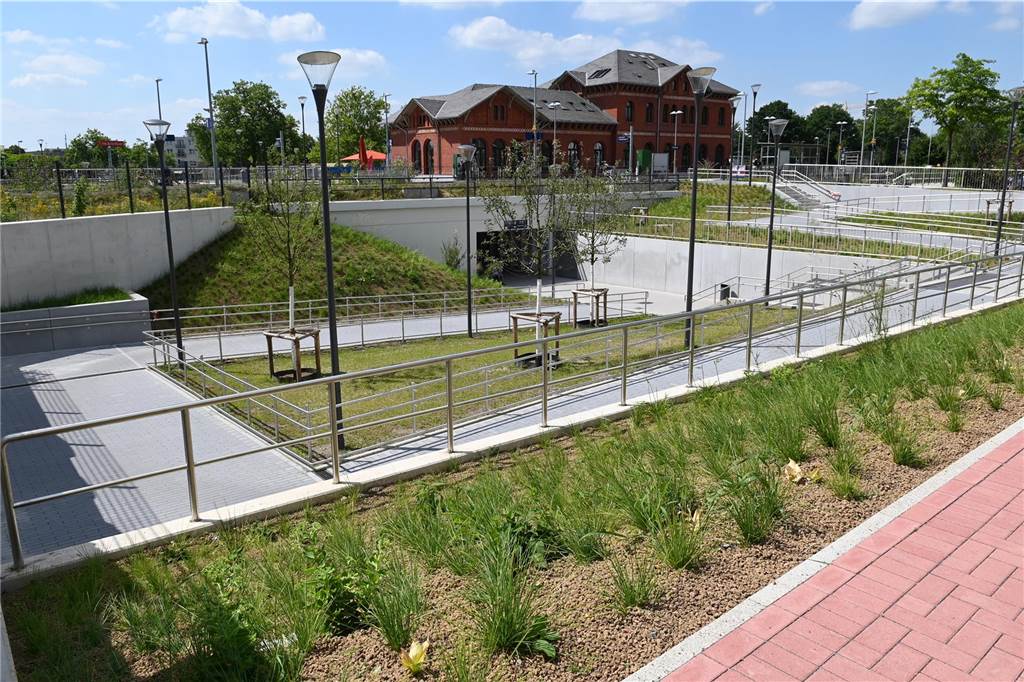 Der neue Bahnhofsvorplatz in Dorsten ist fertig