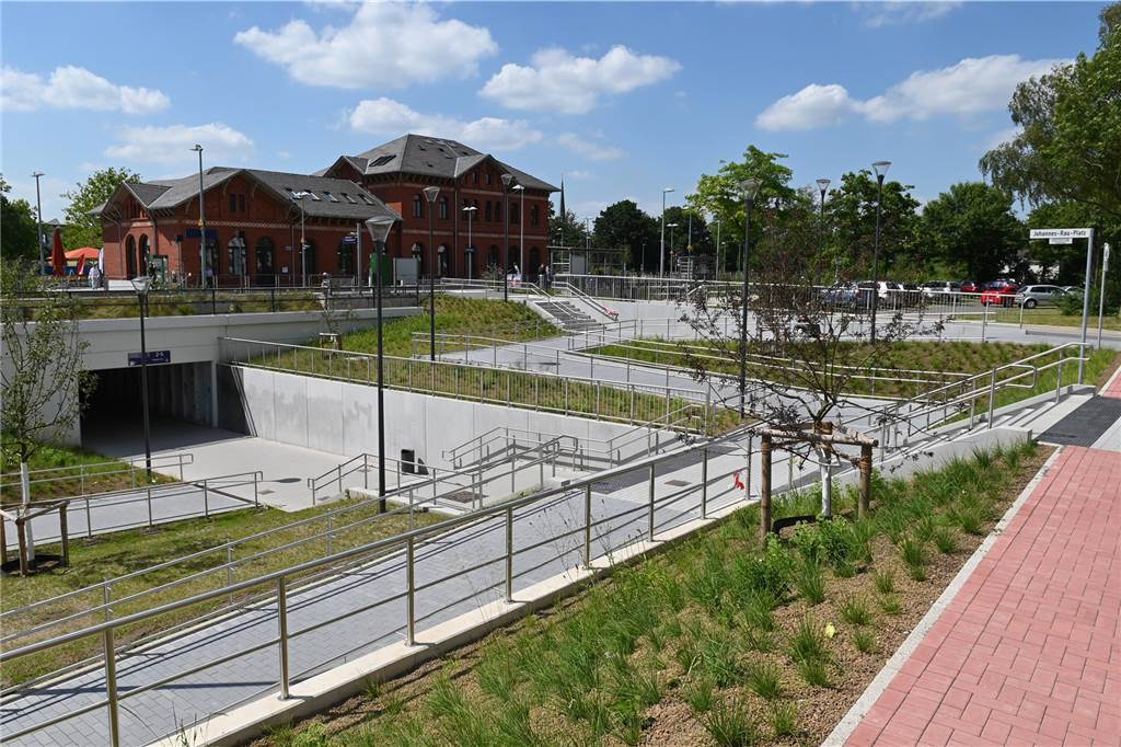 Der neue Bahnhofsvorplatz in Dorsten ist fertig