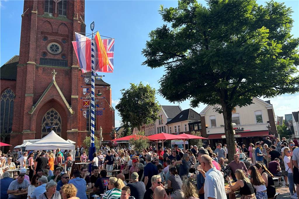 Sommerlicher Feierabendmarkt in Haltern: Viele Fotos von einem traumhaften Abend