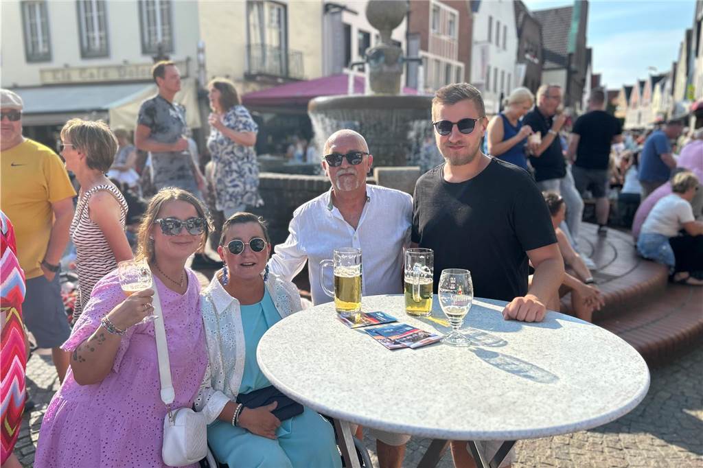 Sommerlicher Feierabendmarkt in Haltern: Viele Fotos von einem traumhaften Abend