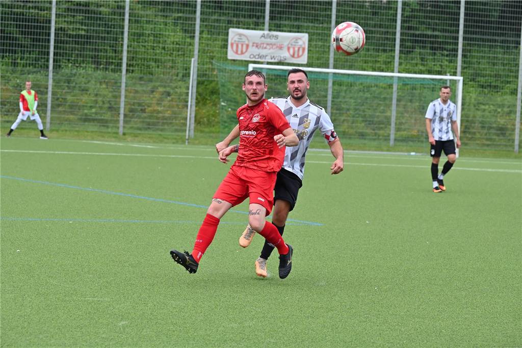 Pickepackevolles Testspiel- und Turnier-Wochenende: Fast 100 Fotos von den Fußballplätzen