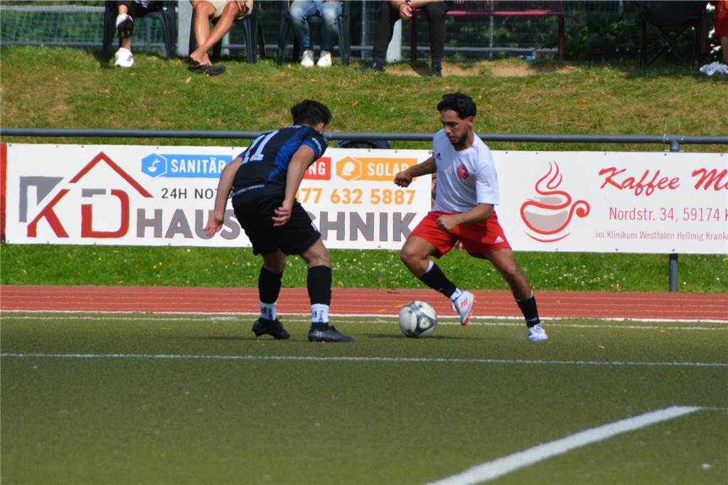 Pickepackevolles Testspiel- und Turnier-Wochenende: Fast 100 Fotos von den Fußballplätzen