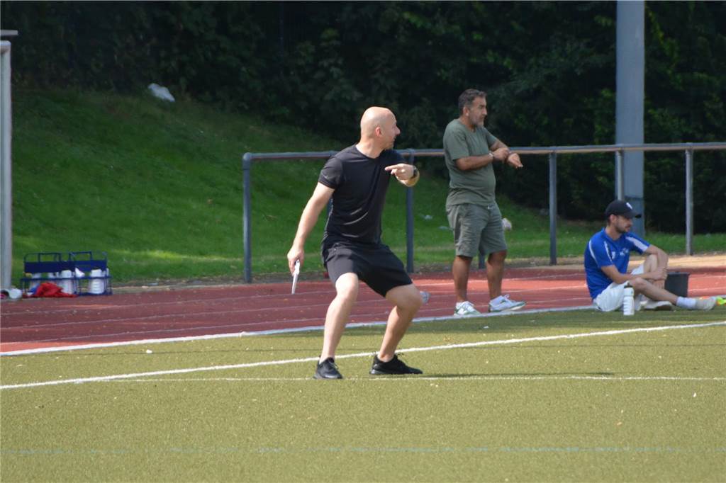 Pickepackevolles Testspiel- und Turnier-Wochenende: Fast 100 Fotos von den Fußballplätzen