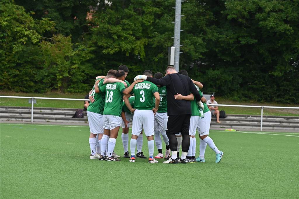 Pickepackevolles Testspiel- und Turnier-Wochenende: Fast 100 Fotos von den Fußballplätzen